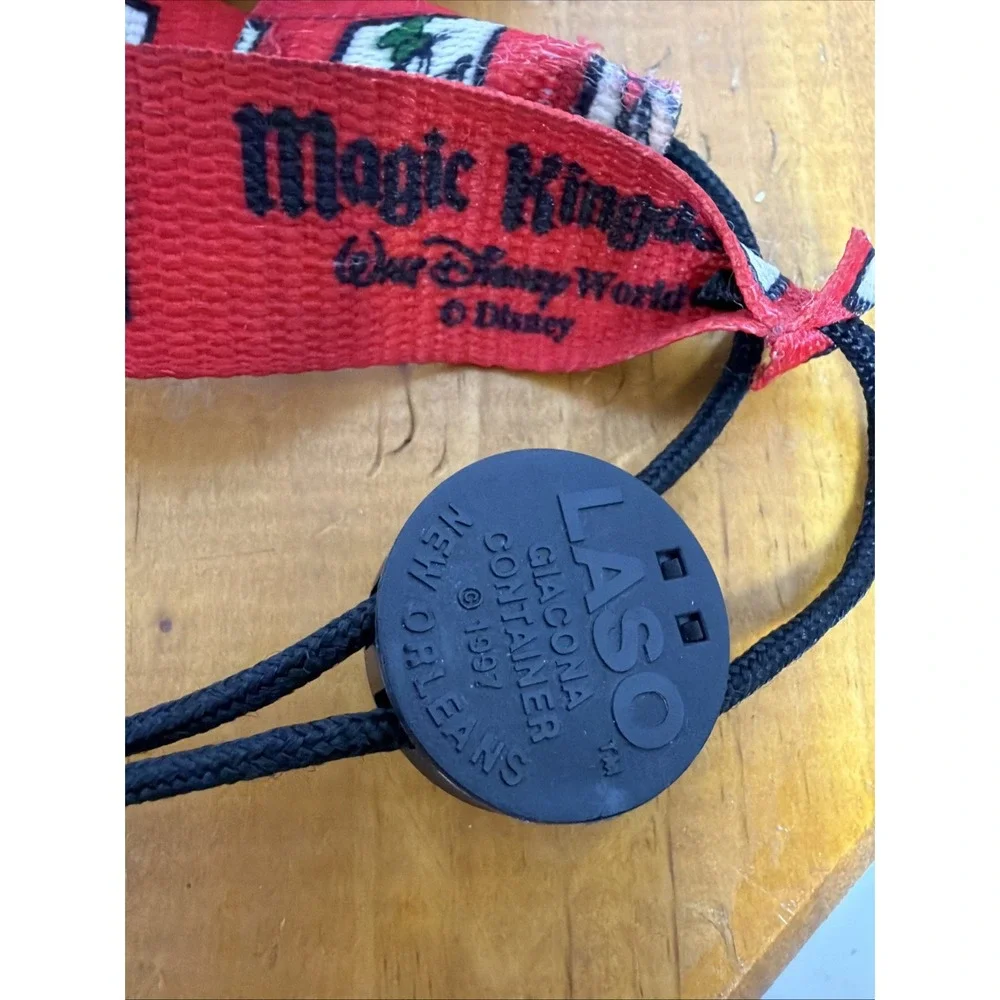 Walt Disney World MAGIC KINGDOM Lanyard LASO Giacona Container Mickey Mouse 1997